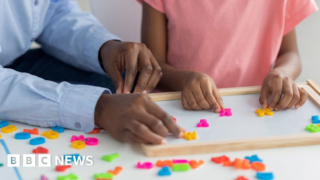 Nama, gambar, dan alamat anak -anak curian di bajak laut pembibitan
