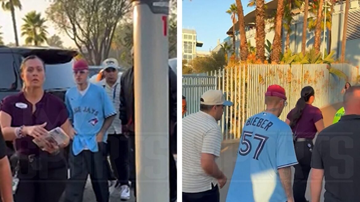 Justin Bieber tiba di Game 3 Seri Dunia dengan perlengkapan Blue Jays