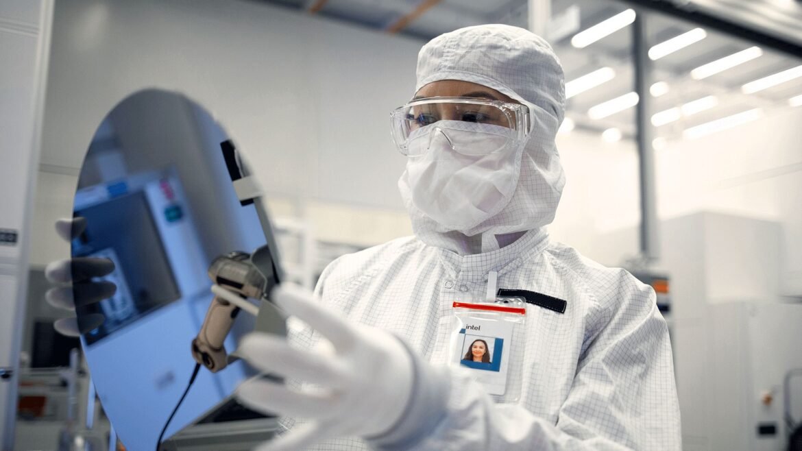 Kejutan! Intel sedang dalam percakapan dengan AMD tentang kemungkinan perjanjian chip