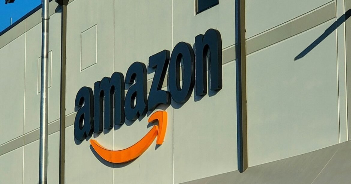 Laporan tersebut mengklaim, Amazon akan memberhentikan sejumlah karyawannya secara mengejutkan