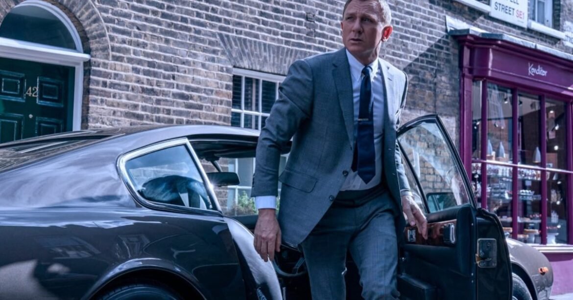 Saya sangat senang dengan James Bond yang baru. Inilah yang ingin saya lihat bagiannya