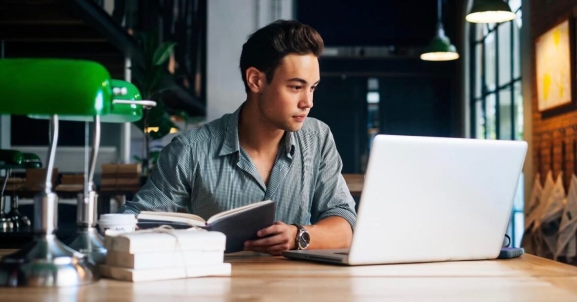 Aplikasi dan situs bimbingan belajar terbaik