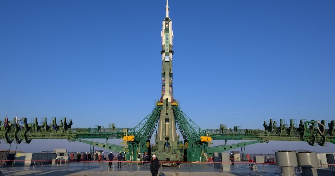 Astronot NASA akan melakukan akuisisi pertama peluncuran ISS pada hari Kamis. Berikut cara menontonnya