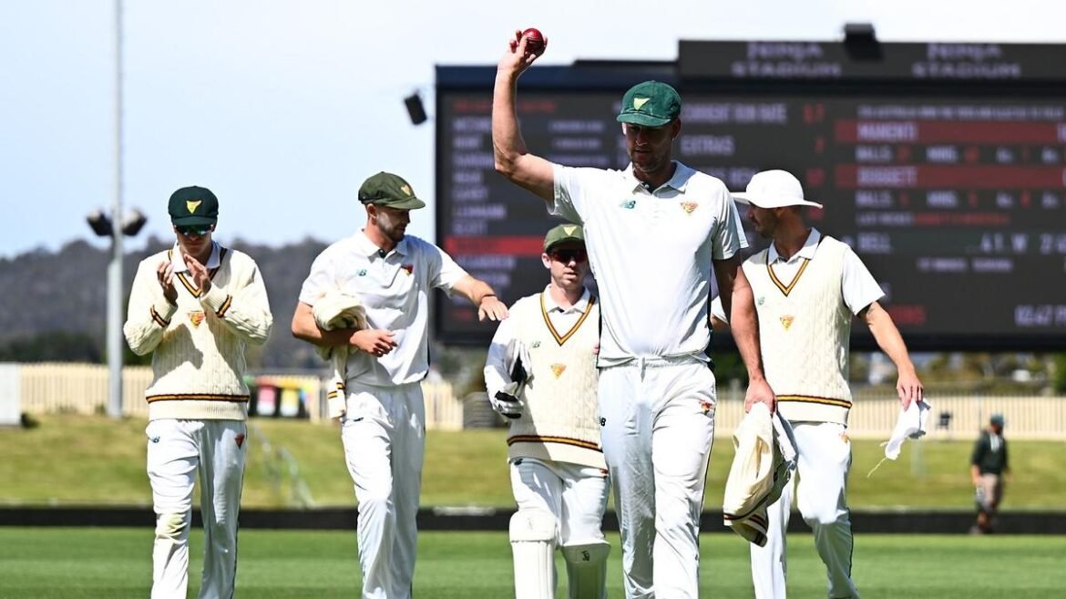 Cameron Green tampil mengesankan di Washington saat Beau Webster mencetak lima gawang dalam pertarungan Hobart Sheffield Shield