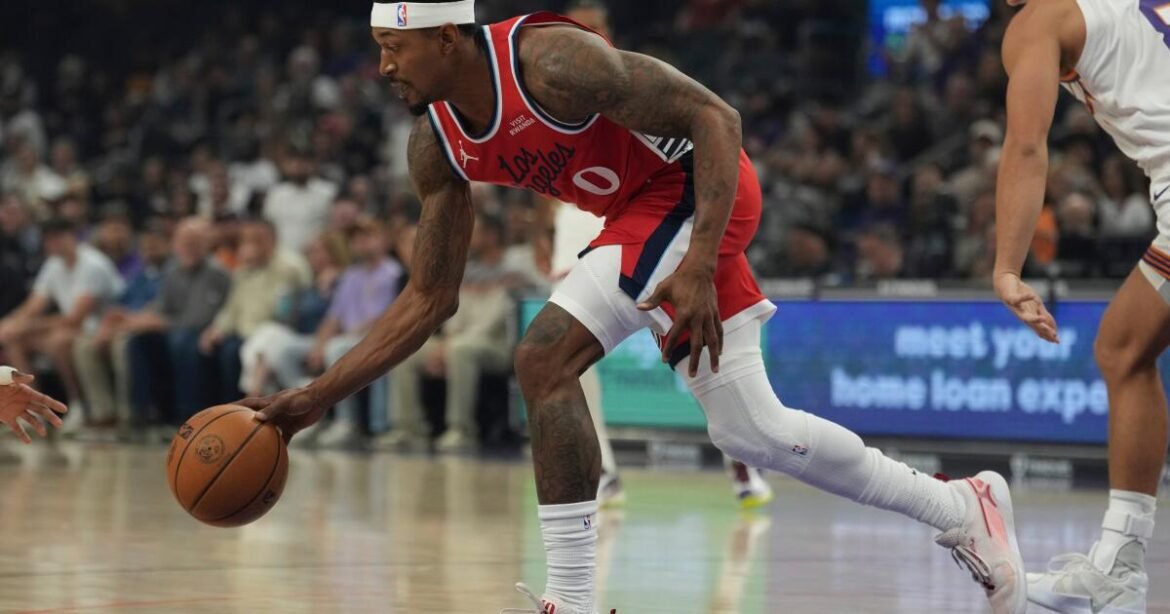 Clippers membuat Bradley Beal absen selama satu musim karena patah tulang pinggul