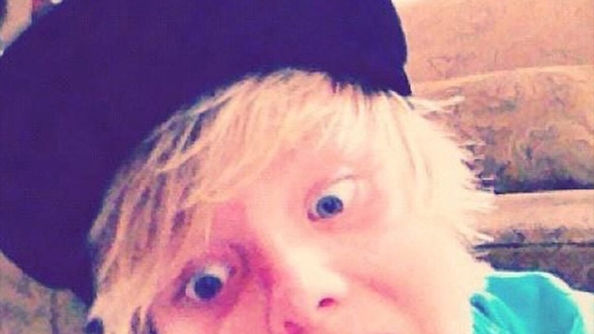 Coba tebak siapa anak bodoh ini!