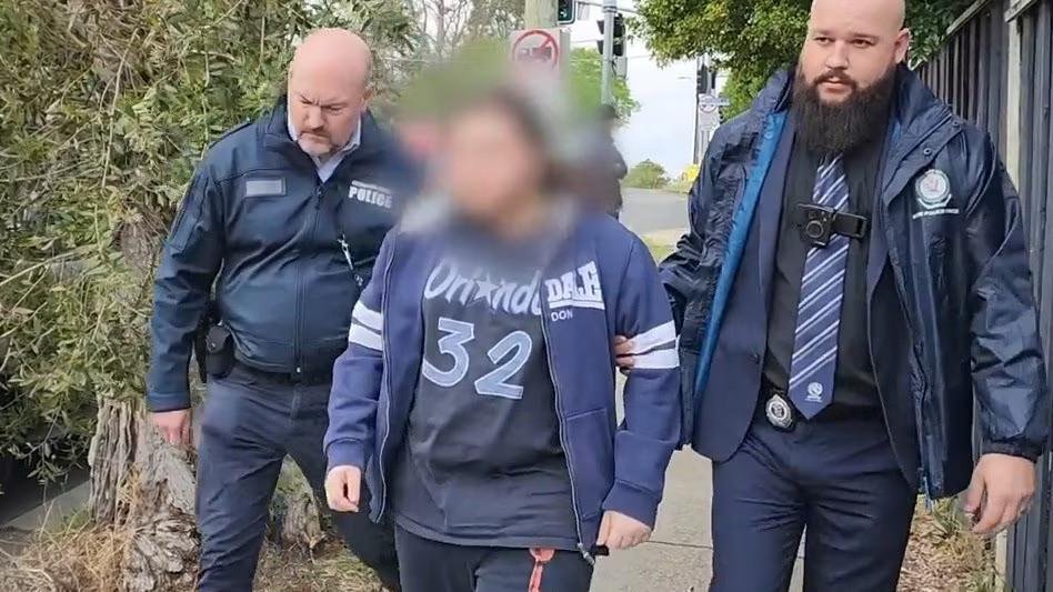 David Dakessian menghindari hukuman penjara setelah pengadilan mengakui kecanduan pornografi menyebabkan dia mengakses lebih dari 22.000 file materi pelecehan anak yang ‘bejat’