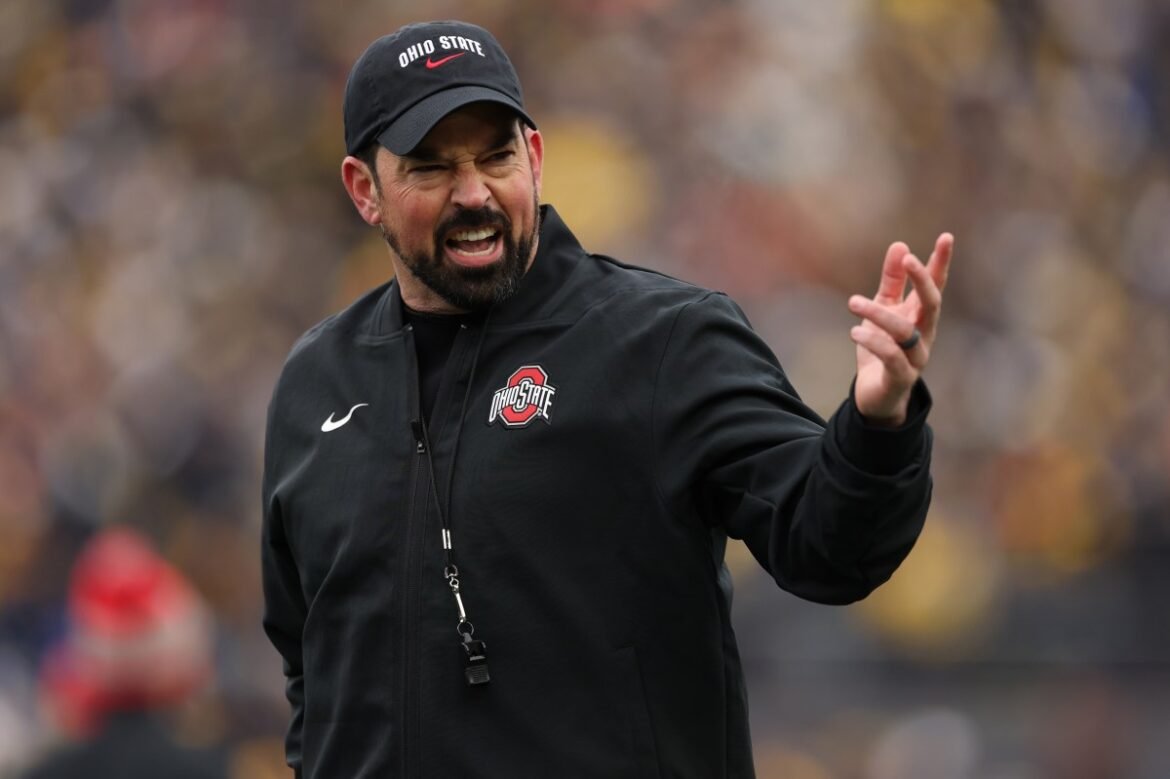 Fans menuntut jawaban dari wasit Ohio State-Michigan setelah pertandingan kontroversial