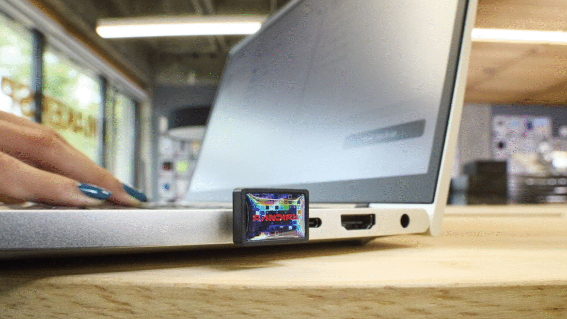 Flash drive baru SanDisk mengemas 1TB ke dalam stik plug-and-forget yang dapat membuat SSD berukuran besar menjadi usang dalam semalam