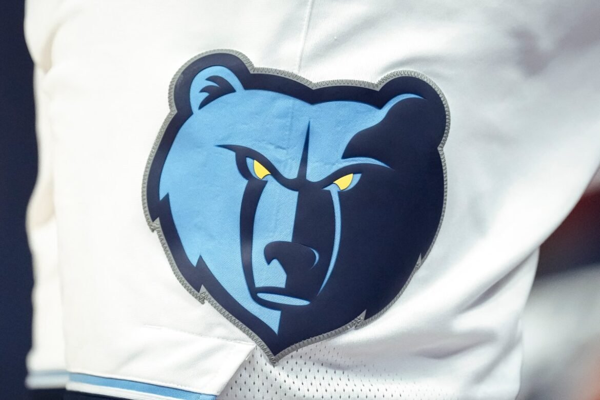 Grizzlies memutuskan hubungan dengan PJ Hall Center
