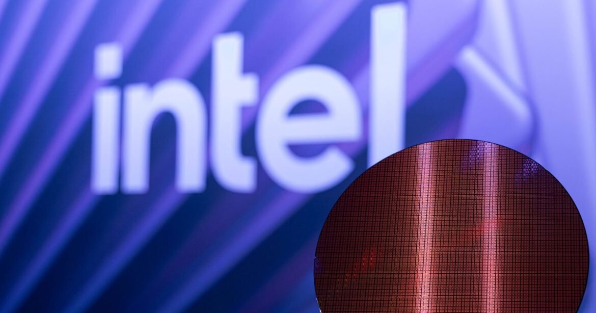 Intel mungkin akan kembali ke laptop Apple, tetapi tidak seperti yang Anda pikirkan