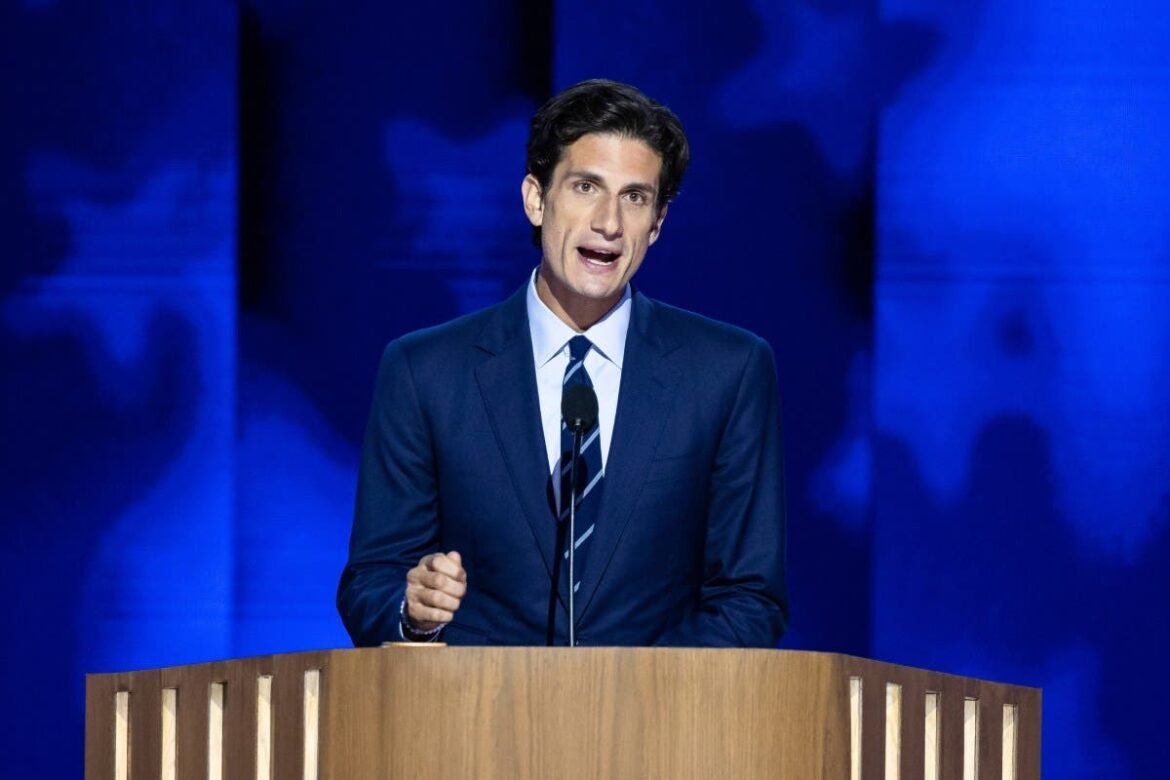 Jack Schlossberg, cucu JFK, ikut bersaing memperebutkan kursi Nadler di New York