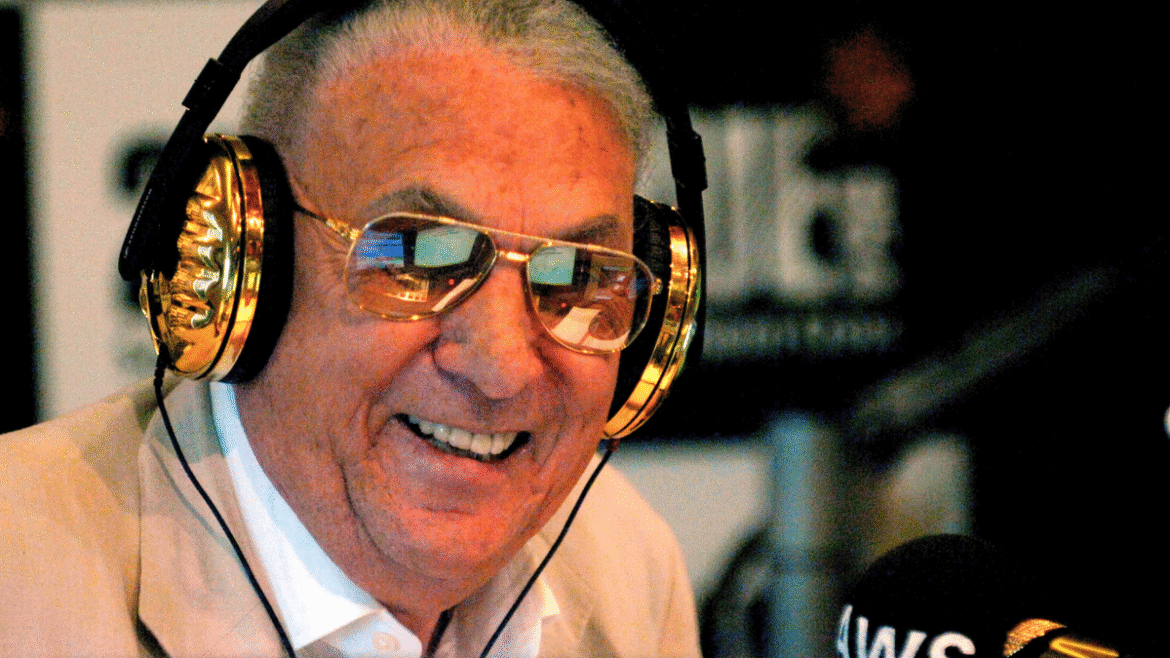 John Laws mengenang: ‘Golden Tonsils’ menjadi raja ketertiban radio meskipun ada serangkaian skandal