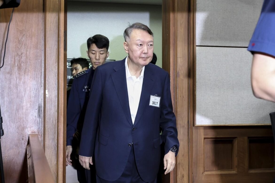 Korea Selatan menuduh mantan Presiden Yoon membantu musuh