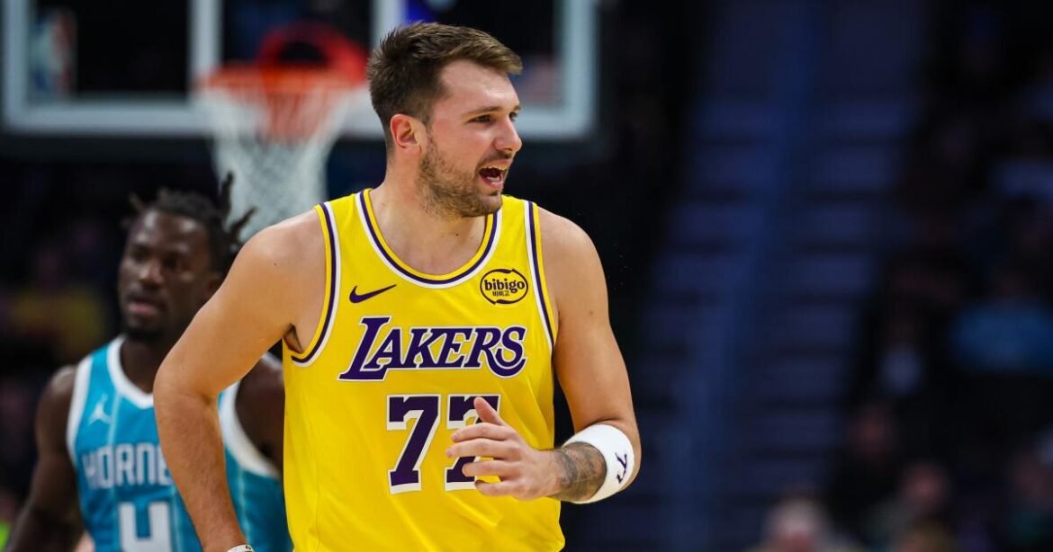 Luka Doncic mencetak 38 gol untuk membantu Lakers mengalahkan Hornets
