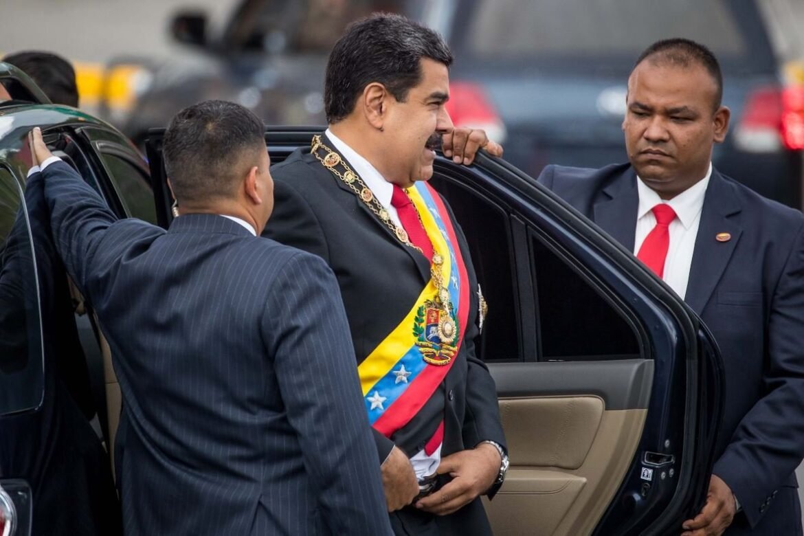 Pemerintahan Trump mungkin meluncurkan selebaran anti-Maduro di Venezuela