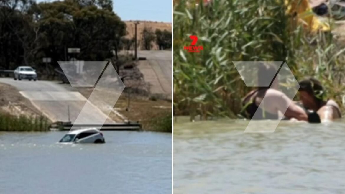Pengemudi dikeluarkan dari mobil yang tenggelam setelah kapal feri mengalami kecelakaan di wilayah Riverland, Australia Selatan