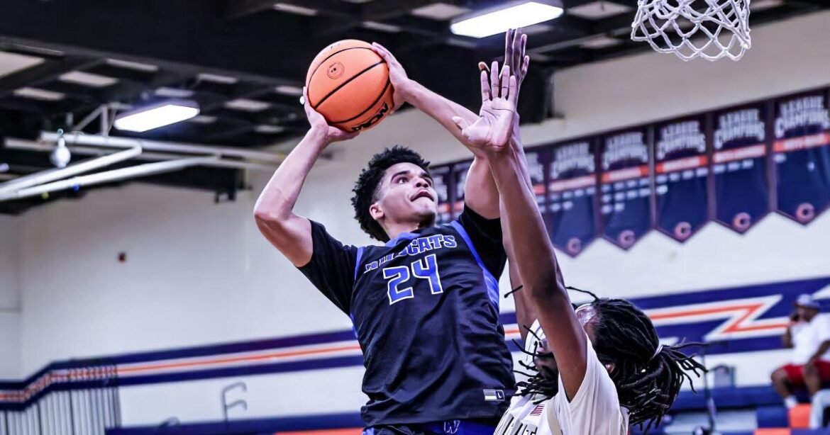 Persiapan bola basket: Davey Harris dari Windward membuat pernyataan dalam debutnya