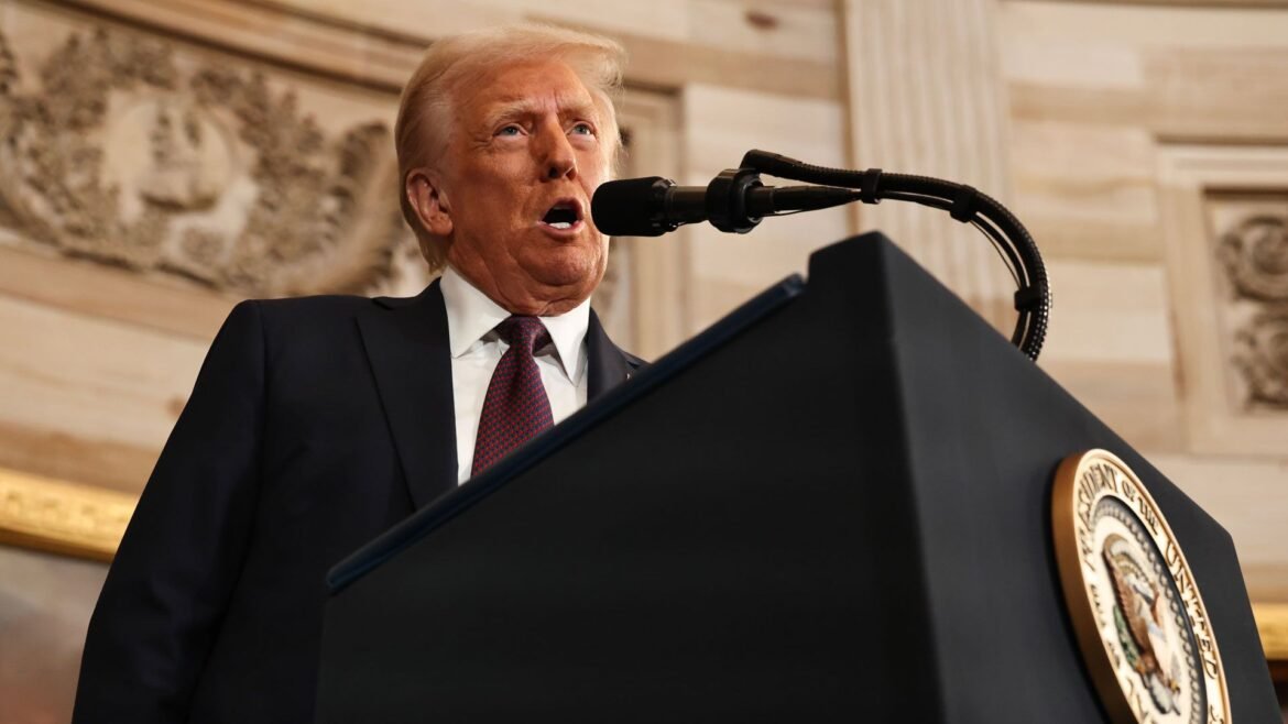 RUU Senat AS yang baru berupaya memaksa lembaga dan perusahaan untuk melaporkan PHK terkait AI