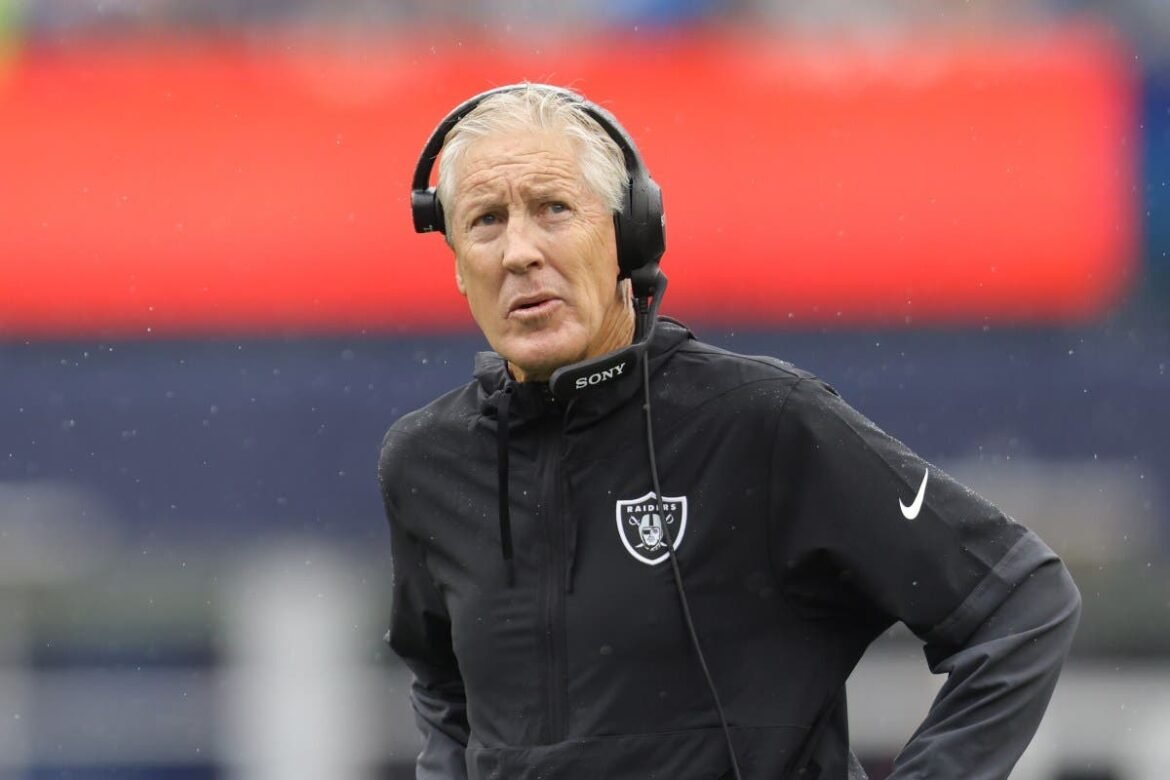 Raiders diperkirakan akan membuat keputusan mengejutkan dengan Pete Carroll di tengah musim yang sulit