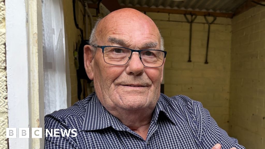 ‘Saya memanaskan rumah saya di Essex dengan pusat data di dalam gudang’