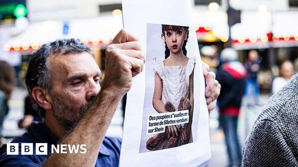 Sheen melarang semua boneka seks karena kemarahannya terhadap produk-produk yang bersifat kekanak-kanakan