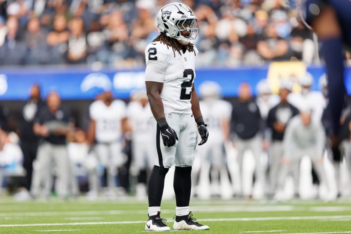 Alat Peraga Pemain NFL Terbaik Minggu 14: A. Jeanty, D. Kincaid di antara opsi teratas