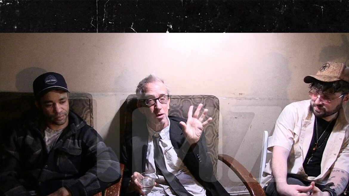 Andy Dick mengatakan dia tidak akan menjalani rehabilitasi meski overdosis