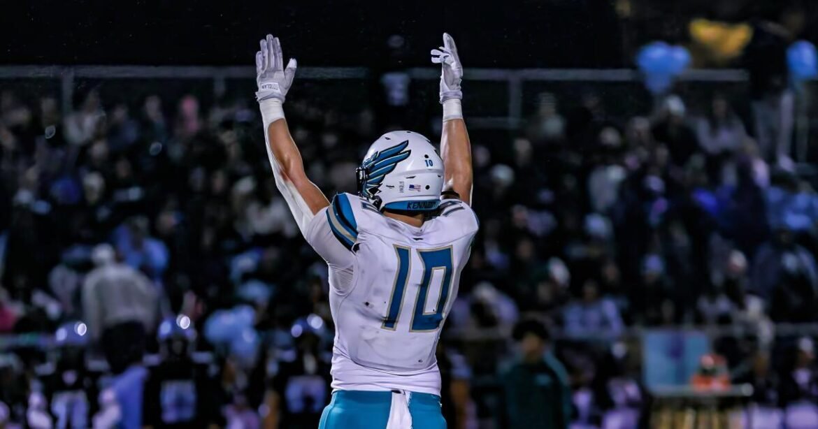 Carson tidak bisa menghentikan Wing T Delano Kennedy dalam kekalahan regional Divisi 3-A