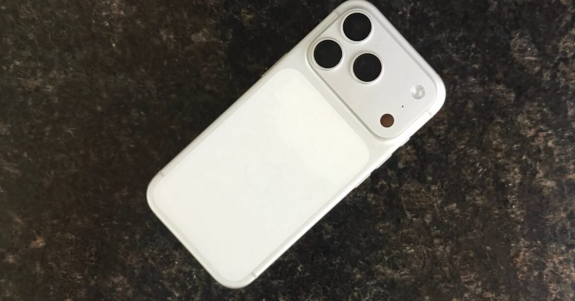 IPhone yang dapat dilipat akan segera hadir, dan ini dapat mengubah cara Anda memandang perangkat yang dapat dilipat selamanya