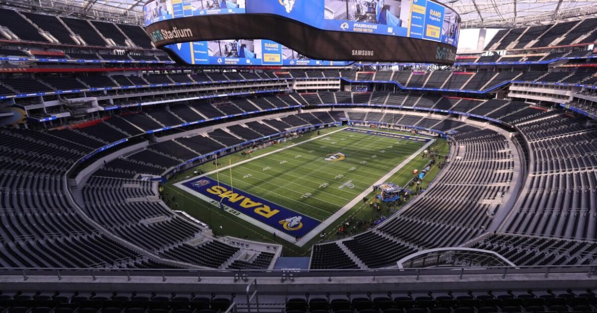 Kroenke Sports dan SoFi Stadium menjadi terdakwa baru dalam gugatan Rose Bowl terhadap UCLA