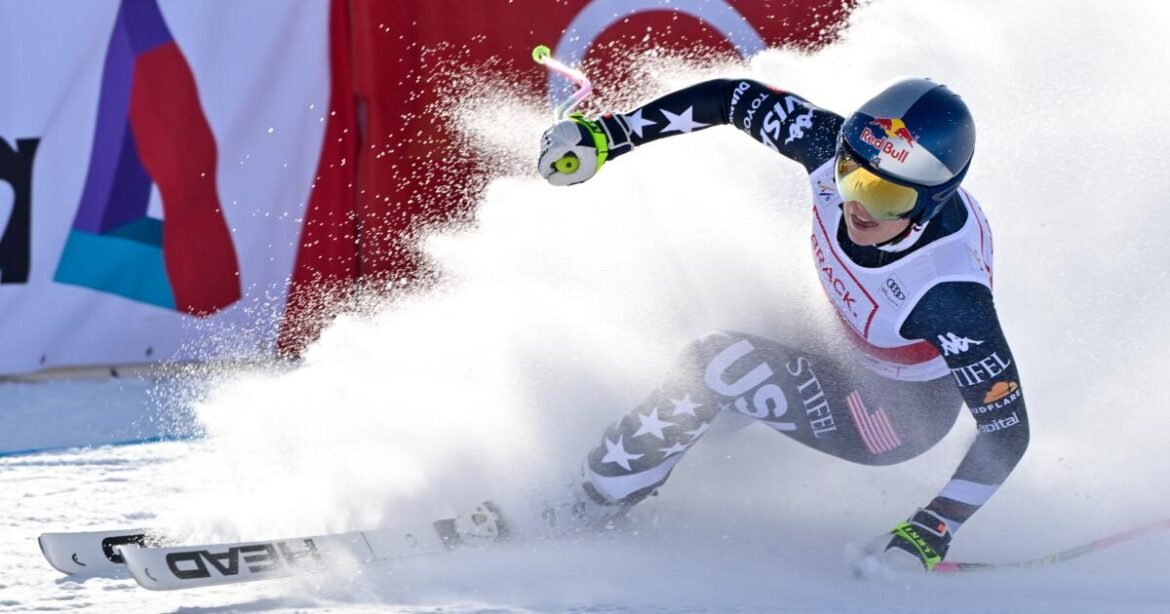 Lindsey Vonn, 41, meraih kemenangan pertama di Piala Dunia sejak 2018