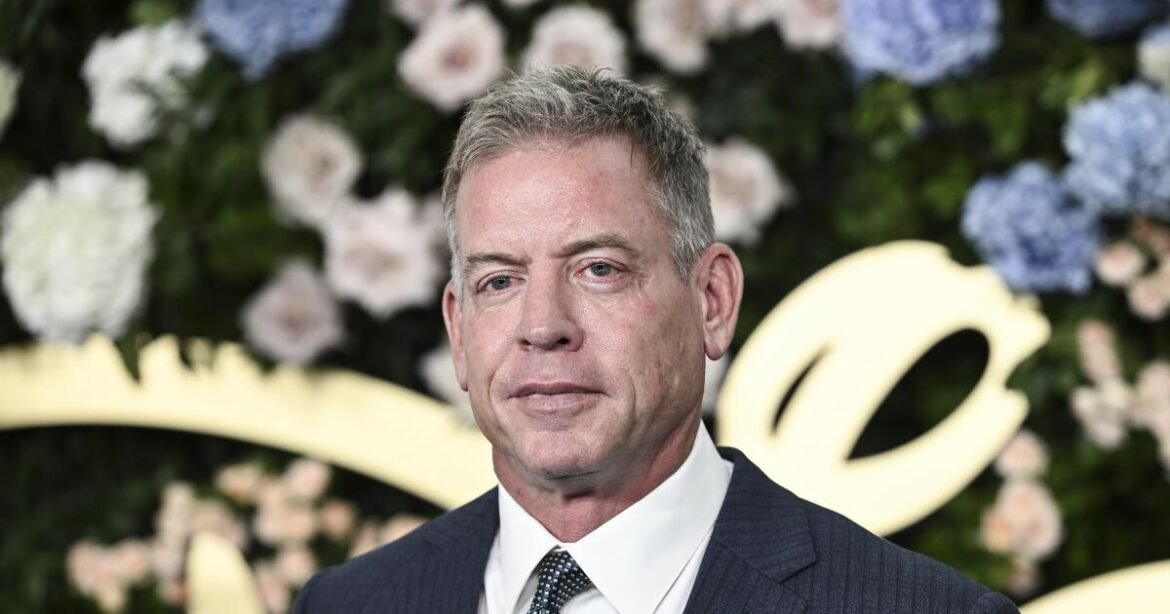 Mengapa Troy Aikman tidak dipecat oleh pemain sepak bola UCLA ini