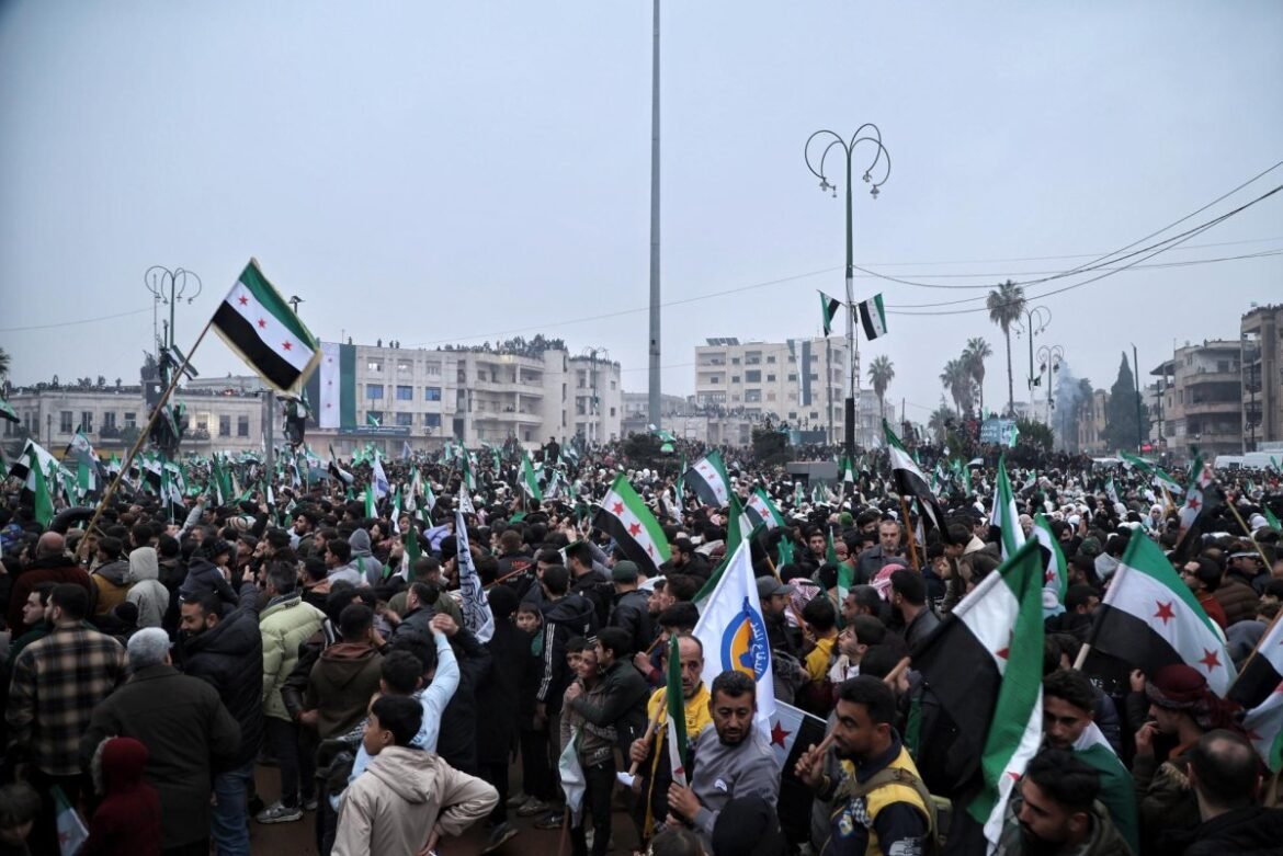 Penembak membunuh tiga orang Amerika di Suriah; Trump menjanjikan pembalasan