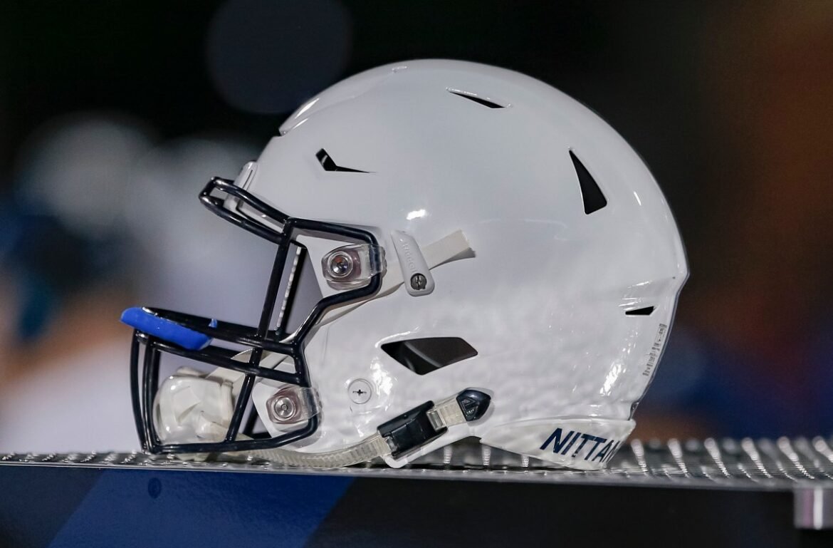 Penn State bisa memberikan dorongan besar untuk mendapatkan pelatih legendaris