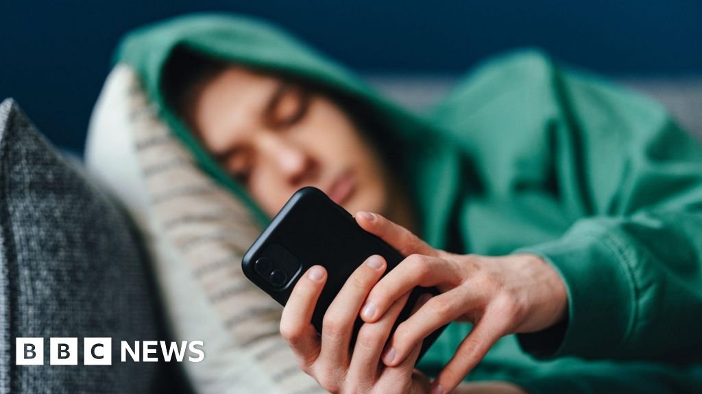 Perusahaan porno didenda £1 juta karena pemeriksaan usia yang tidak pantas