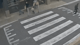 Rekaman liar berkendara 4×4 melalui pusat perbelanjaan Preston diputar di pengadilan sebagai tersangka pengemudi