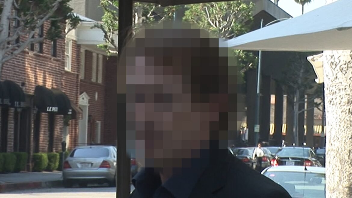 Tebak siapa tiran pejalan kaki ini!