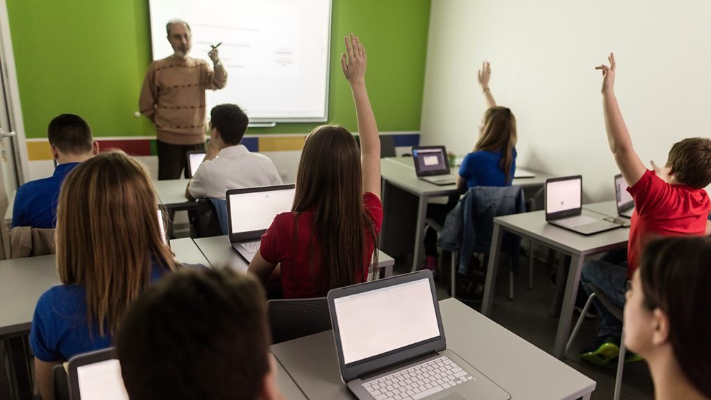 Tech Life – Haruskah kita membiarkan AI masuk ke dalam kelas?