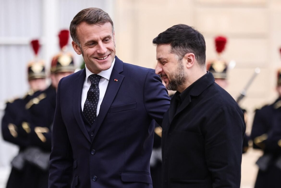 Zelensky bertemu Macron di Paris untuk membahas rencana perdamaian